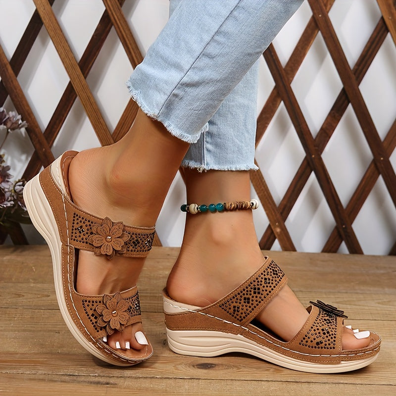 Delor™ | Floral Wedge Slides