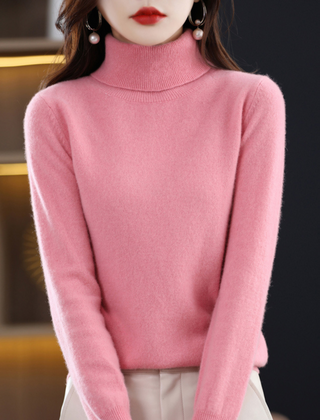 Women’s Cashmere-Blend Slim Turtleneck Sweater in Pink
