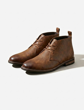 Men’s Leather Welt-Detail Chukka Boots in Dark Brown