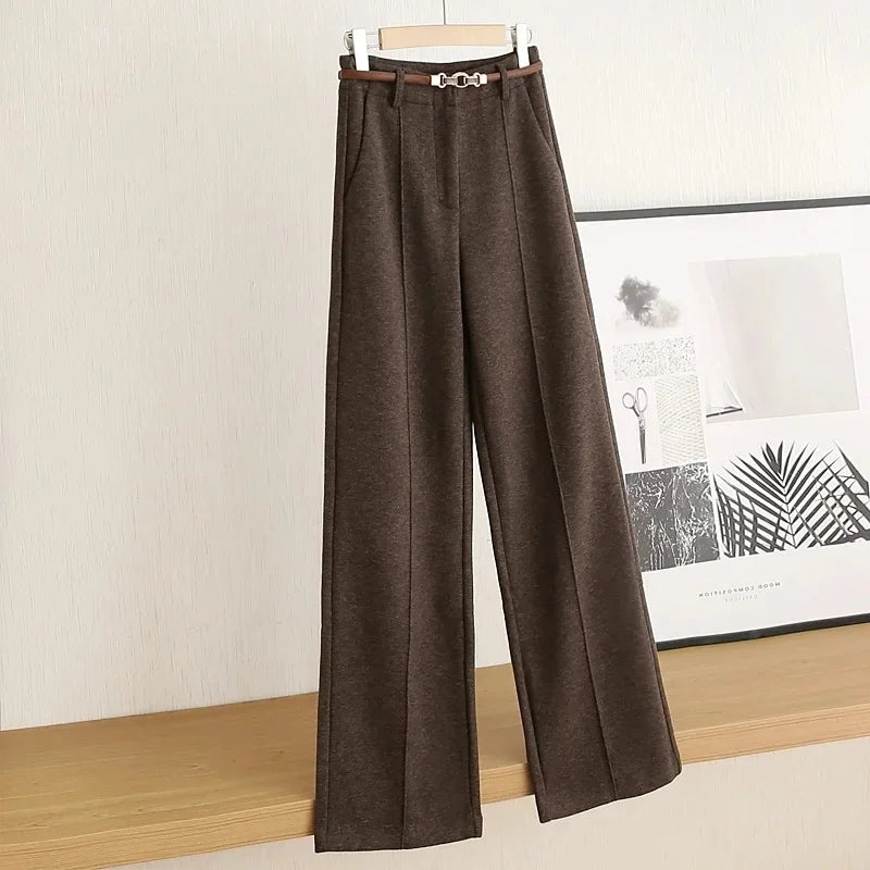 Women’s Lambswool Straight-Leg Tailored Pants in Brown