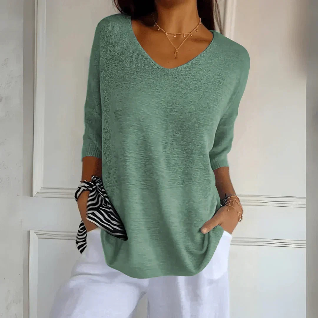 Valdis | Women's Relaxed V-Neck Knit Top with 3/4 Sleeves