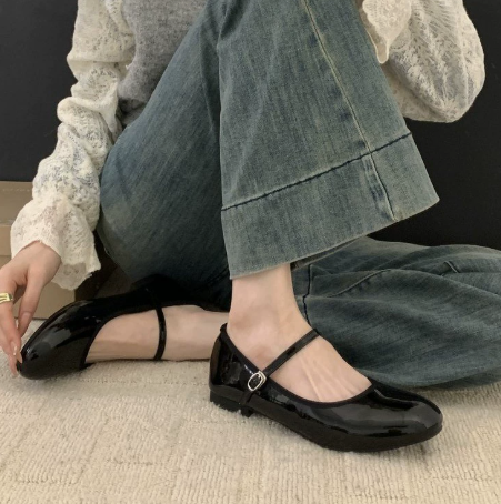 Coco | Women's Mary Jane Flat Shoes Patent Strap Round Toe