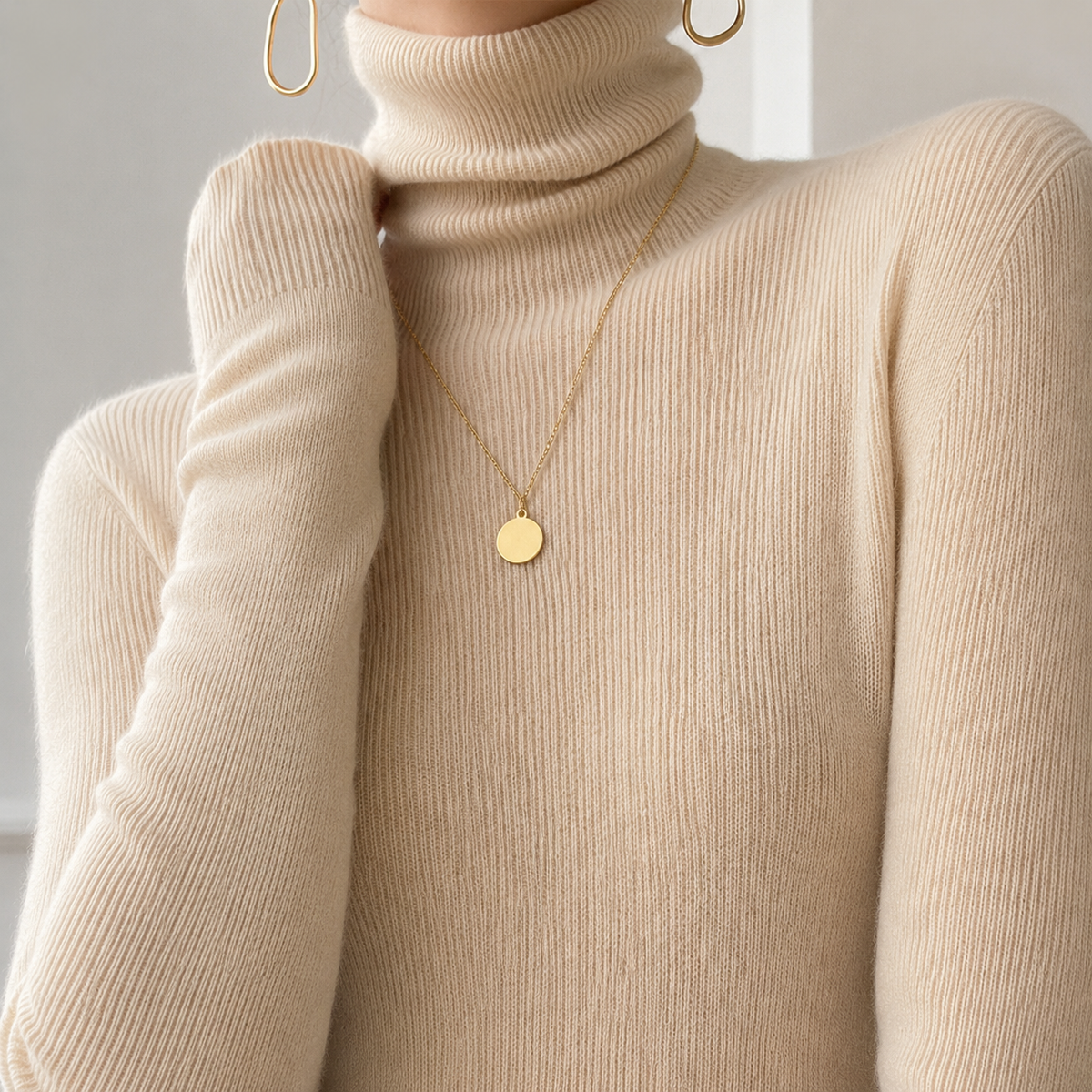 Women’s Fine-Rib Slim Turtleneck Sweater