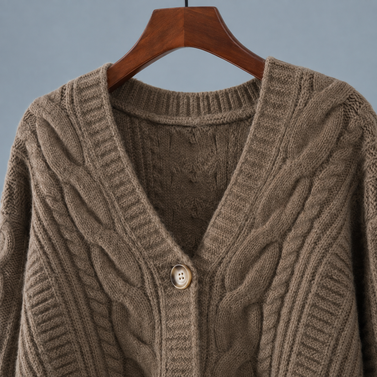 Morwenna-Skye Cable Women's Cardigan - detail image 5
