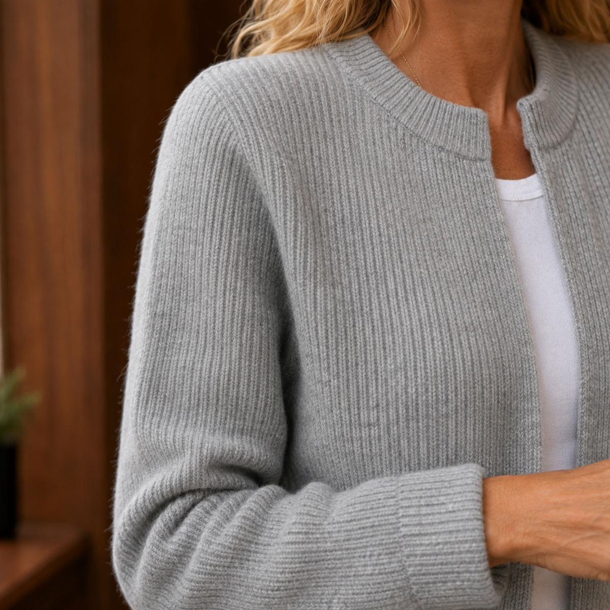 Women’s Ribbed Pocket Detail Cardigan