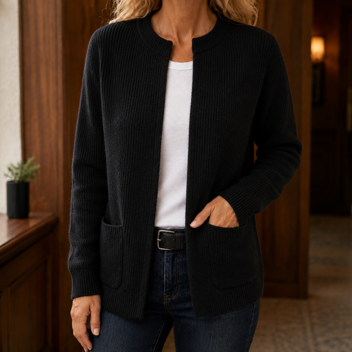 Women’s Ribbed Pocket Detail Cardigan in Black