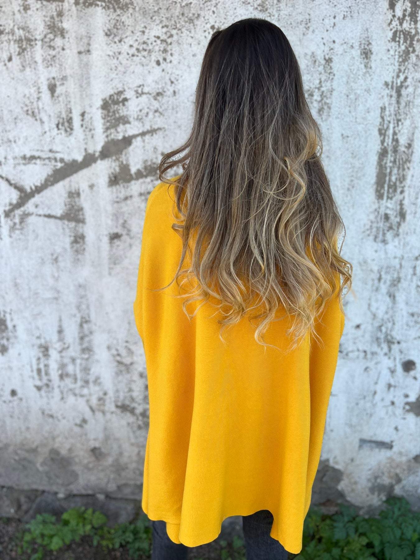 Maeve | Women's Oversized V-Neck Long Sleeve Top