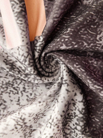Zinnia | Women's Abstract Print Long Sleeve Top